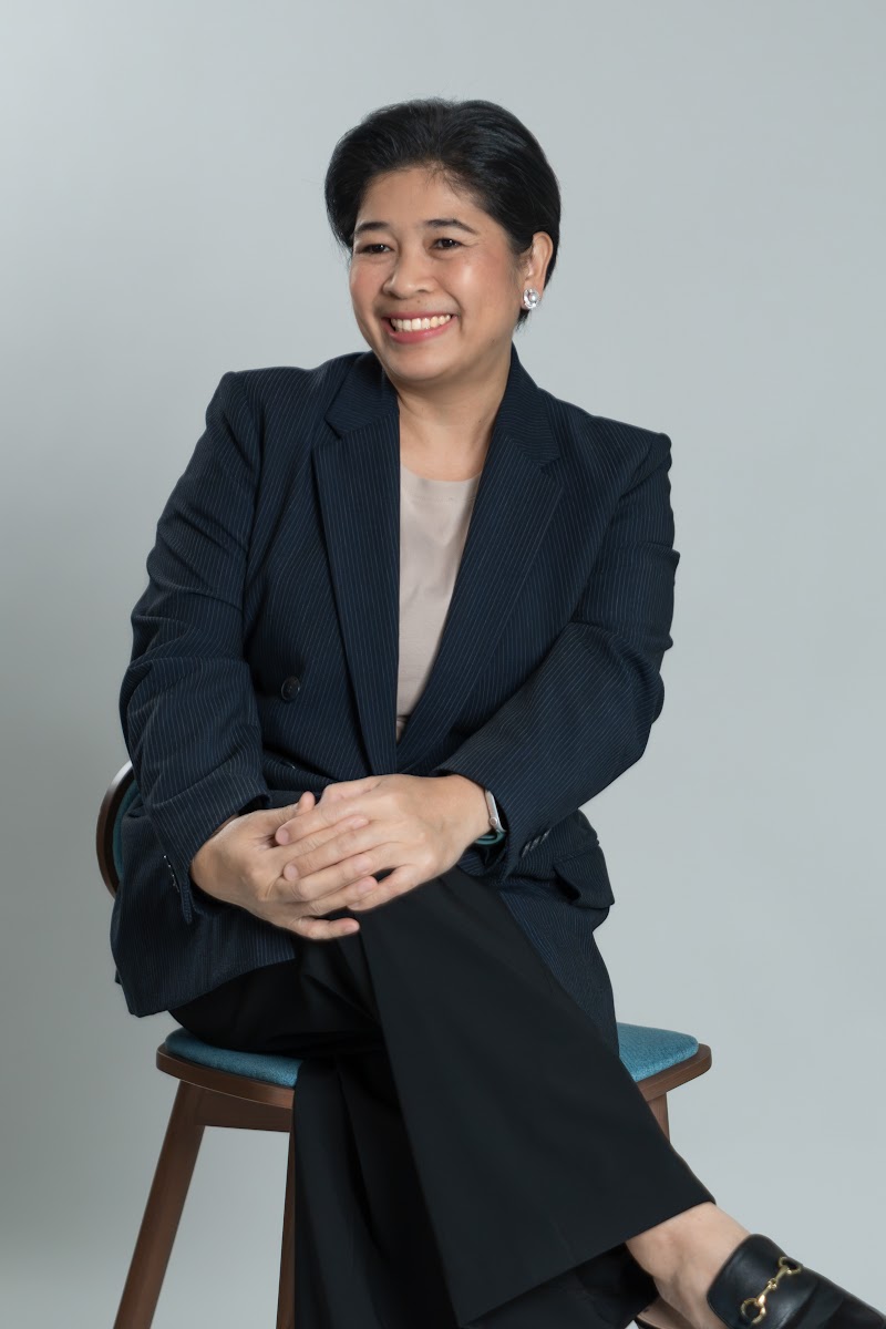 Mrs. Rosyl Joy Suerto Delubiar, English Language Learning Teacher