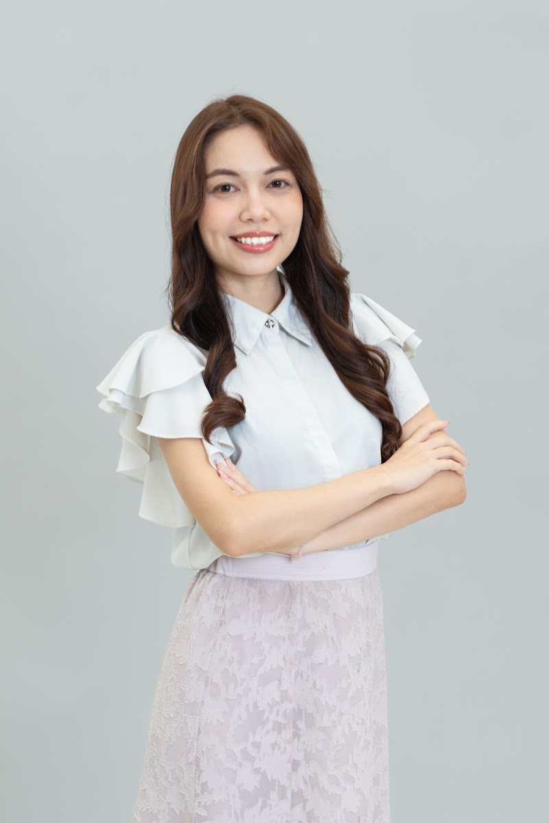 Ms. Suwimol Pongsumrit (Ms. Bill), Visual Arts Teacher